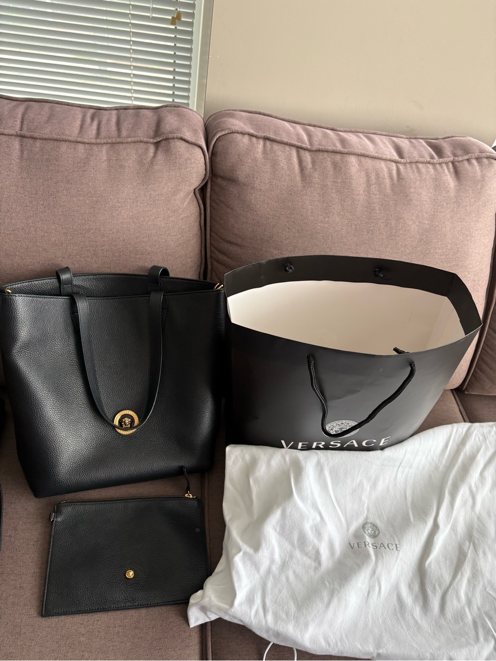 VERSACE Black Leather Tote Bag with Removable Pouch - Versatile Everyday Carry - Picture 2 of 3